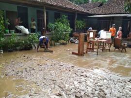 Dokumentasi Terdampak Banjir : Kemiri