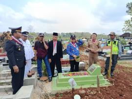 Ziarah Makam Pahlawan Warnai HUT ke 81 Kemerdekaan RI di Kalurahan Bejiharjo